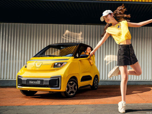 305KM Wuling мини Ev 3 двери 2 усаживают автомобиль Wuling электрический для городской коммутировать