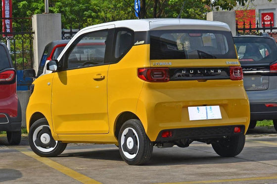 Мест дверей 4 автомобиля 3 Wuling Ev автомобилей 120-170KM размер мини EV компактный