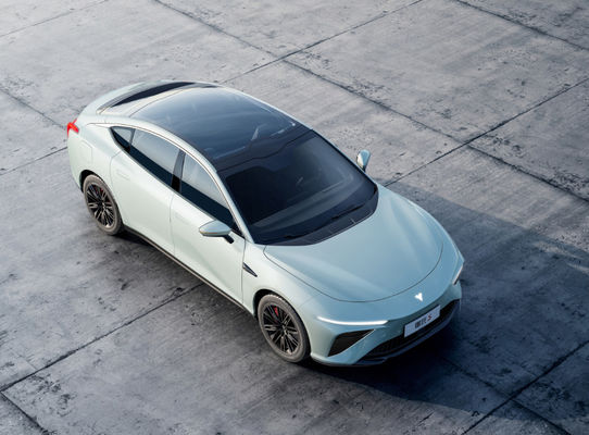Электротранспорт Nezha s автомобиля 650-715KM Nezha средний большой