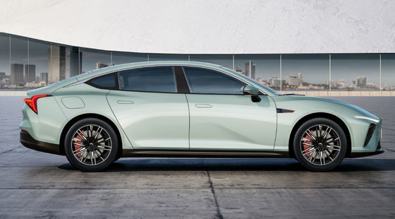 Электротранспорт Nezha s автомобиля 650-715KM Nezha средний большой