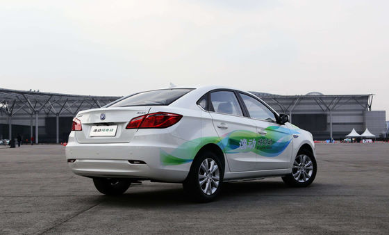 Автомобиль седана мест дверей 5 Changan Eado EV460 365-405KM Changan EV 5 компактный