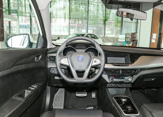 Автомобиль седана мест дверей 5 Changan Eado EV460 365-405KM Changan EV 5 компактный