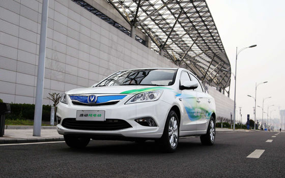 Автомобиль седана мест дверей 5 Changan Eado EV460 365-405KM Changan EV 5 компактный