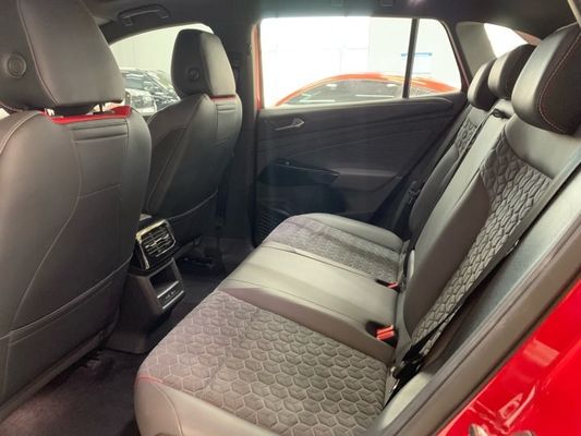 ID4 x 2023 дверей автомобилей 425-607KM высокоскоростных SUV 5 VW EV 5 мест