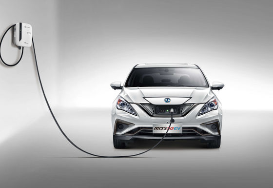Двери компакта 4 электротранспорта 415KM мотора Fengxing S50 Dongfeng 5 мест