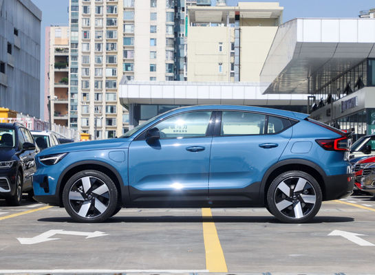 Компакт Suv 420KM Volvo C40 электрический 5 дверей 5 усаживает быструю обязанность 0.67H