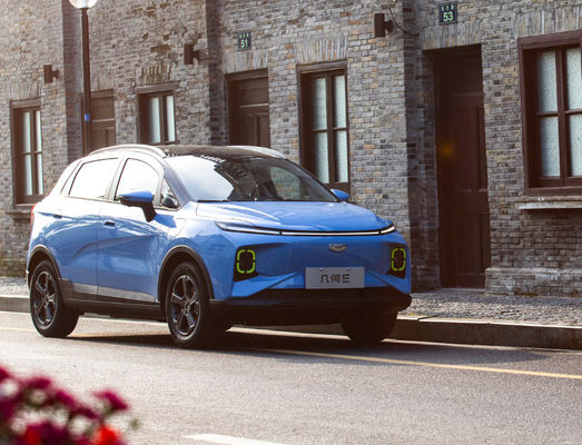 Автомобили геометрии e небольшие SUV EV 320-410KM роскошное электрическое Suv 60kw