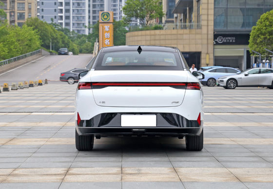 Автомобили XiaoPeng P5 2022 450-550KM компактные электрические 4 двери 5 мест