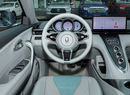 4 двери 5 усаживают электротранспорт кота 555-705KM молнии ORA автоматический чистый