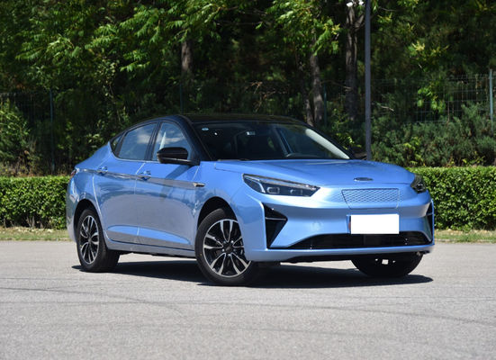 Двери 2020 электрического автомобиля 5 автомобиля 450-530KM седана JAC IC5 Jianghuai электрические чистые 5 мест