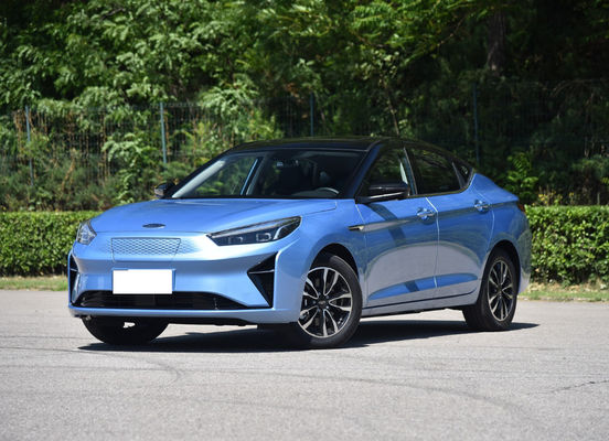 Двери 2020 электрического автомобиля 5 автомобиля 450-530KM седана JAC IC5 Jianghuai электрические чистые 5 мест