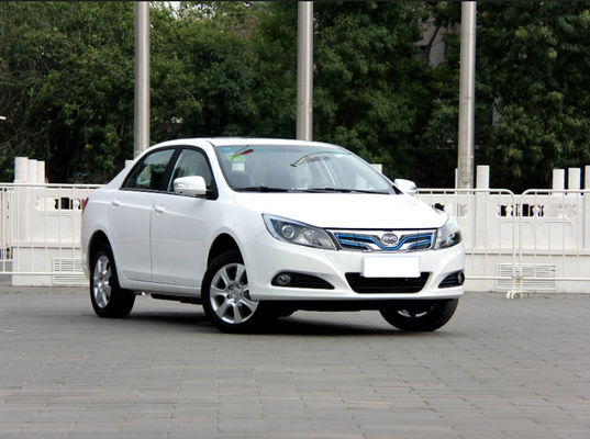 Двери высокой эффективности 305KM 400KM BYD E5 EV чистые электрические 4 5 мест