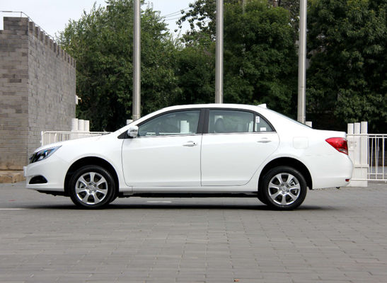 Двери высокой эффективности 305KM 400KM BYD E5 EV чистые электрические 4 5 мест
