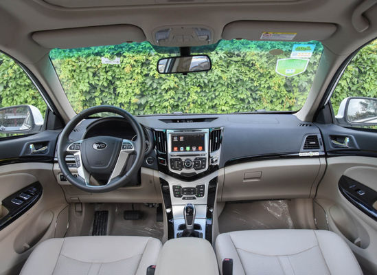 Двери высокой эффективности 305KM 400KM BYD E5 EV чистые электрические 4 5 мест