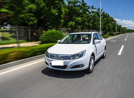 Двери высокой эффективности 305KM 400KM BYD E5 EV чистые электрические 4 5 мест