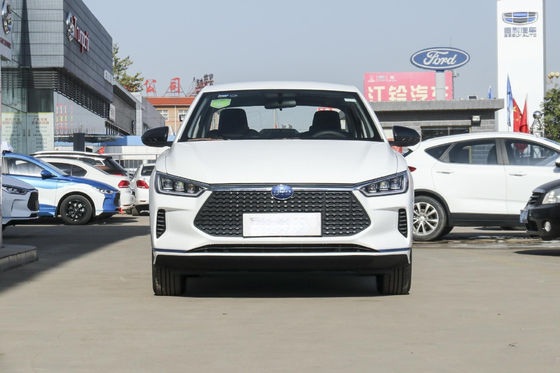Стандарт 401KM электрического автомобиля седана E3 Byd официальный 4 двери 5 мест