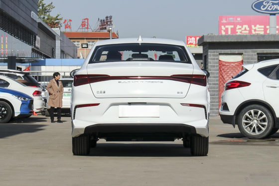 Стандарт 401KM электрического автомобиля седана E3 Byd официальный 4 двери 5 мест